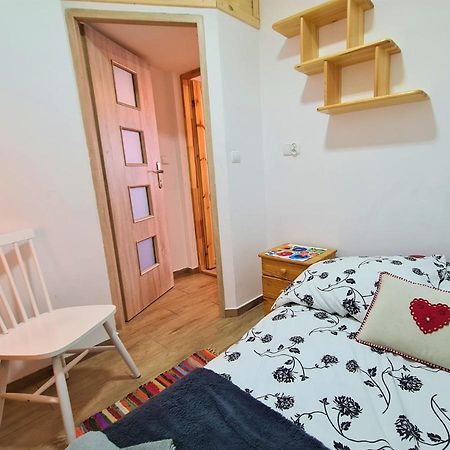 Apartament Z Kominkiem I Wanna อิสเตบนา ภายนอก รูปภาพ