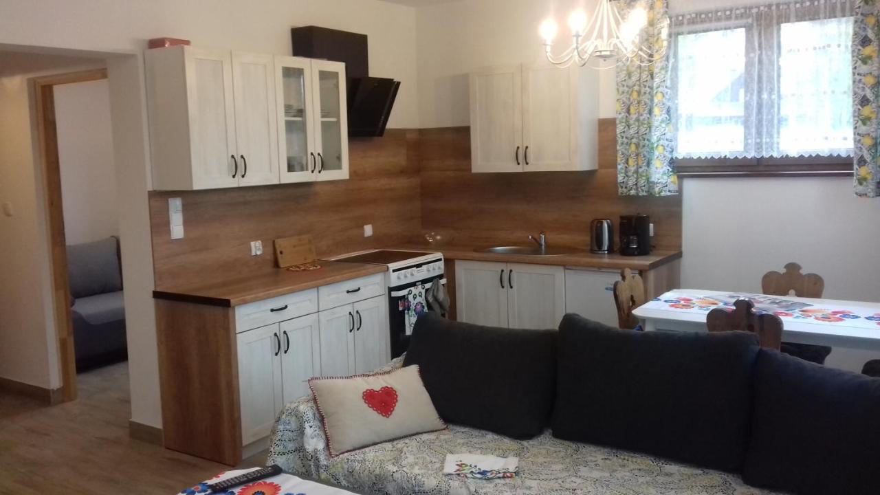 Apartament Z Kominkiem I Wanna อิสเตบนา ภายนอก รูปภาพ